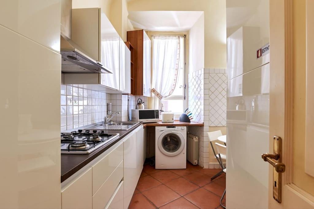 Irex - Cavour Private Apartment Рим Экстерьер фото